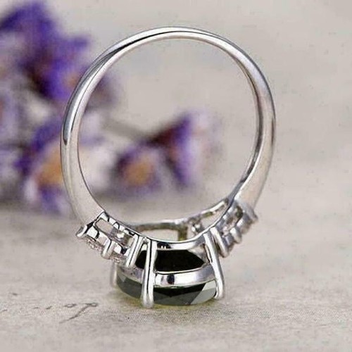 Anillo de compromiso de plata de ley 925 de diamantes negros de corte ovalado de 4,50 quilates creado en laboratorio - Imagen 2 de 4