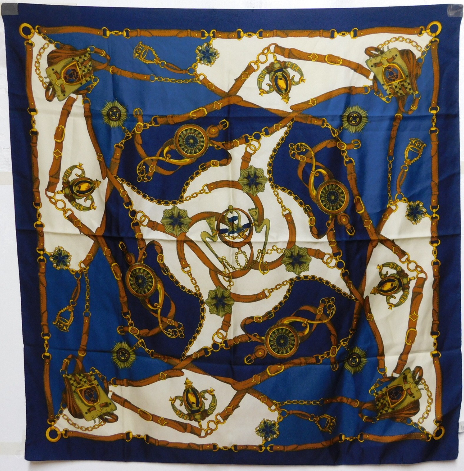 100% Pure Silk Vintage Scarf for Women 84cm x 86cm Timeless Elegance-image