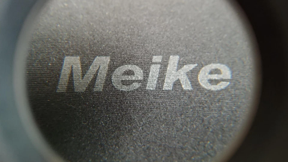 Visor Canon 7D o Canon 5D - Visor MEIKE Foto 2 de 4