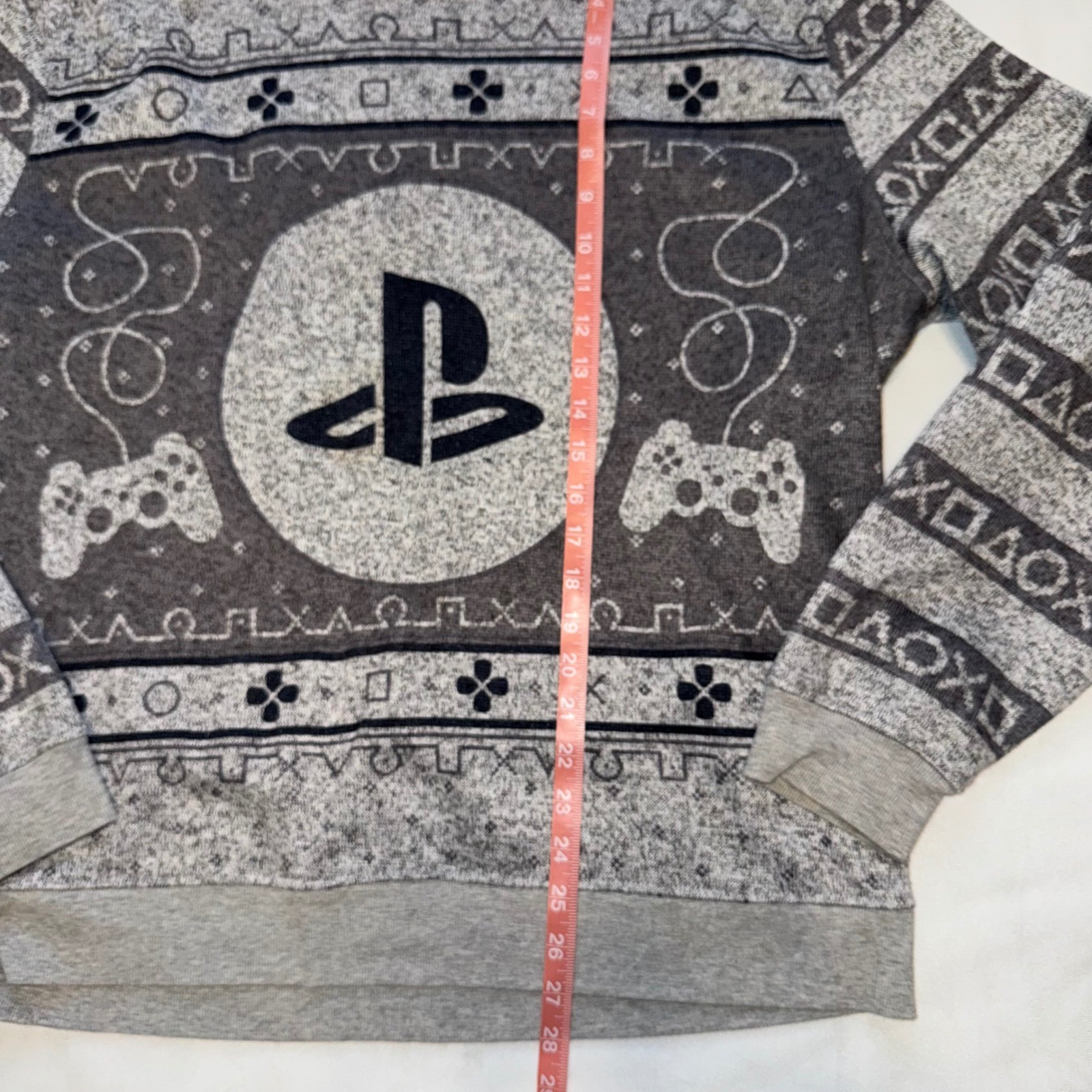 PlayStation Gray Sweater XL Crewneck Gaming Pullover Long Sleeve Top Womens