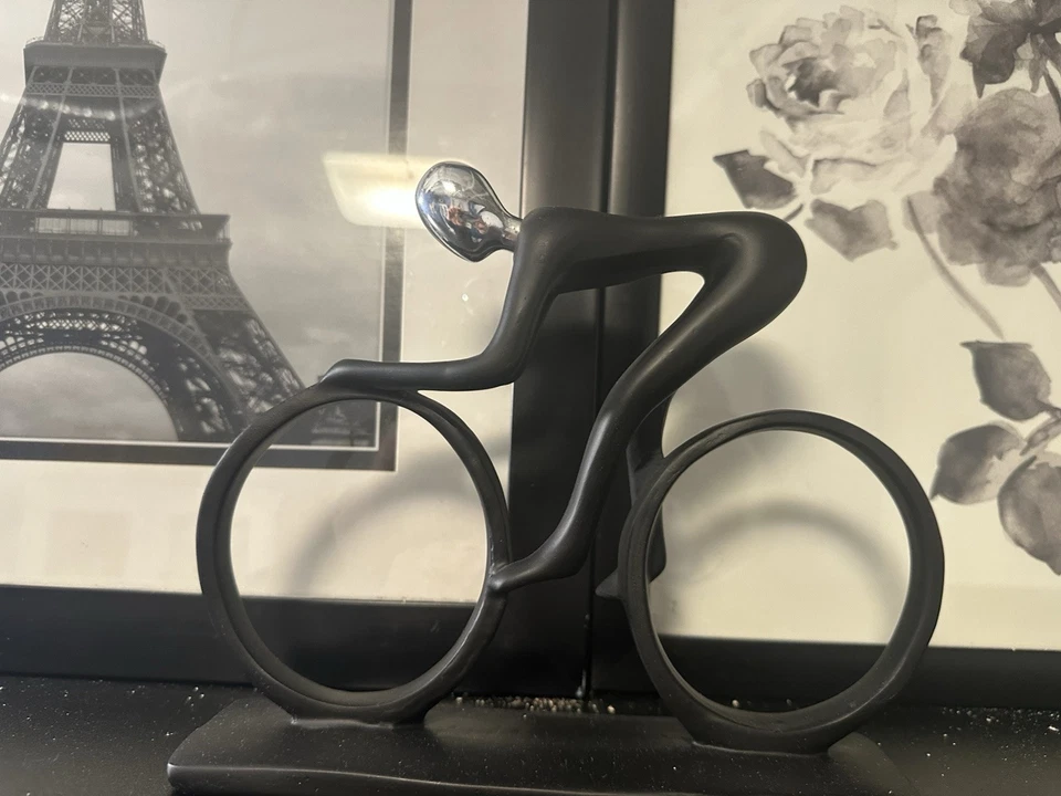 ERMAKOVA Beautiful Modern Resin Bicycle Rider Statue Home Decoration Accessories - Image 2 of 2