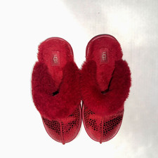 UGG Girl 5 Slippers Cozy II Gel Hearts Loungewear Comfy Warm Cozy Holiday