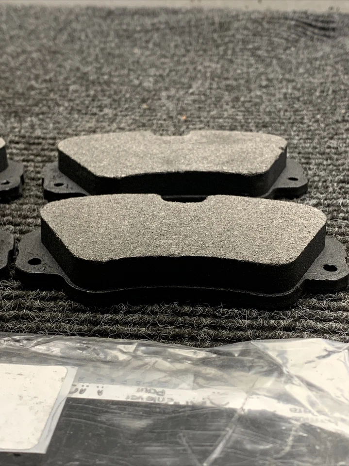 New Bendix Semi-Metallic Brake Pad fits 97-01 Cadillac Catera - Image 2 of 4