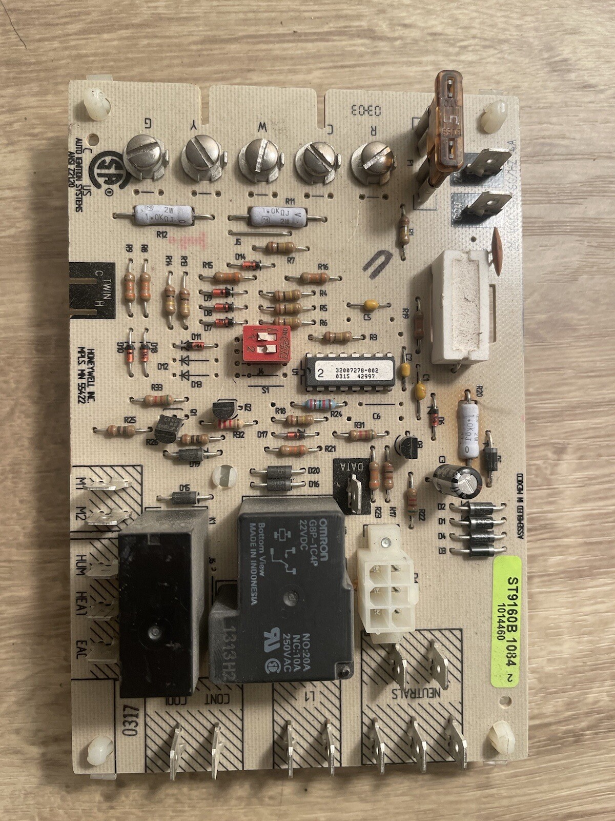 Honeywell st9160b 1084 furnace control board 1014460 eBay
