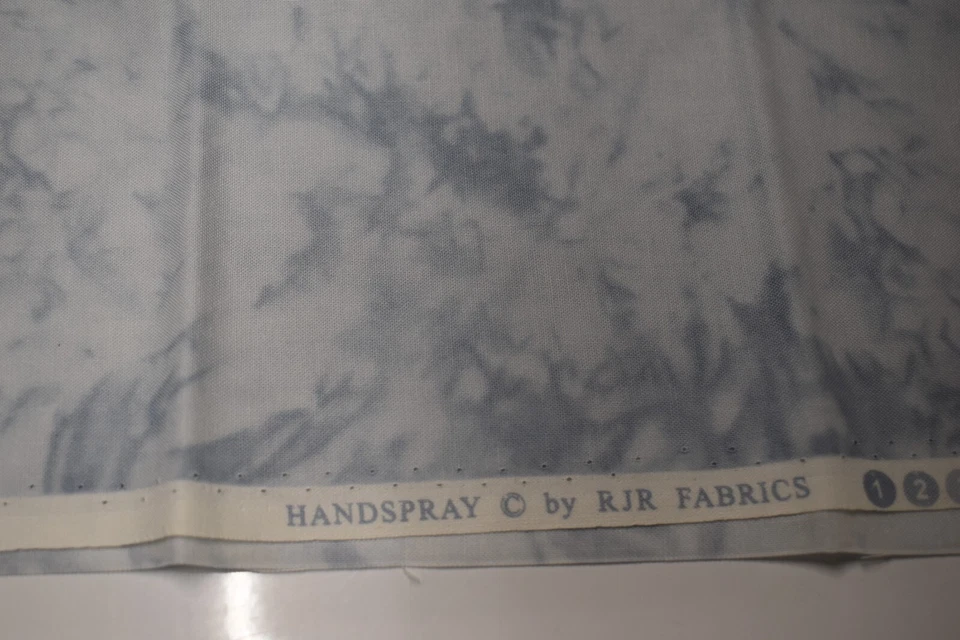 Cotton FAT QUARTER handspray RJR FABRICS batik style marble LIGHT BLUE mottled - Image 2 of 3