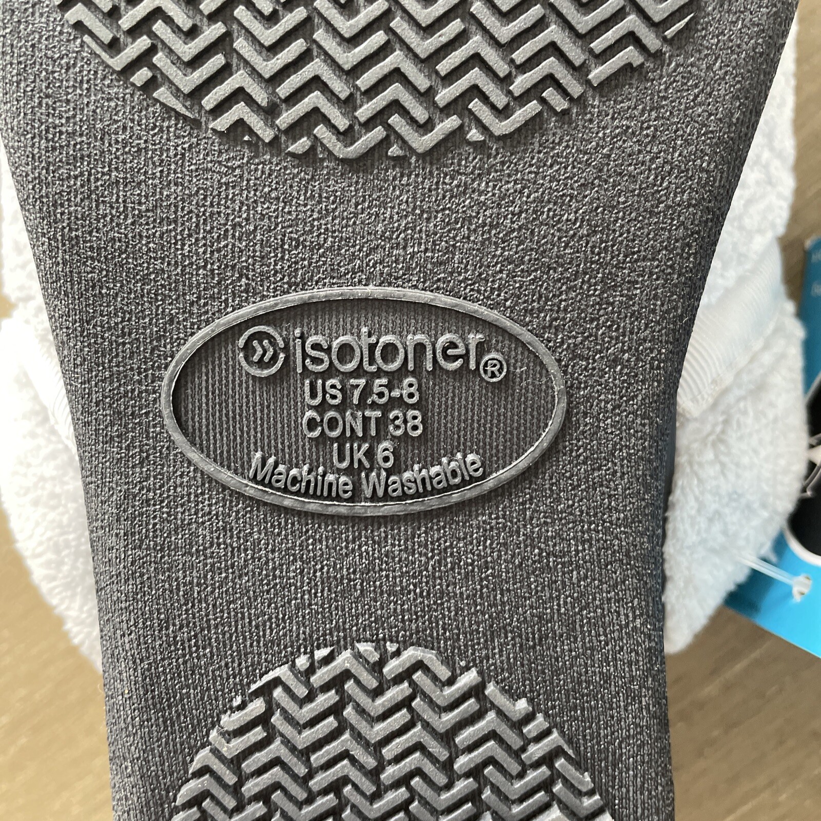 isotoner Women's Chevron Clog Slippers Sz 7.58🔥🔥🔥 eBay