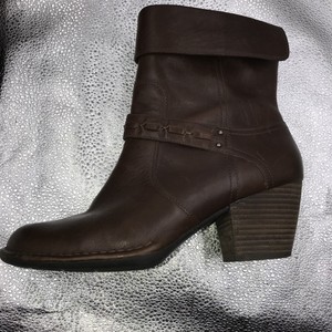 clarks cowboy ankle boots