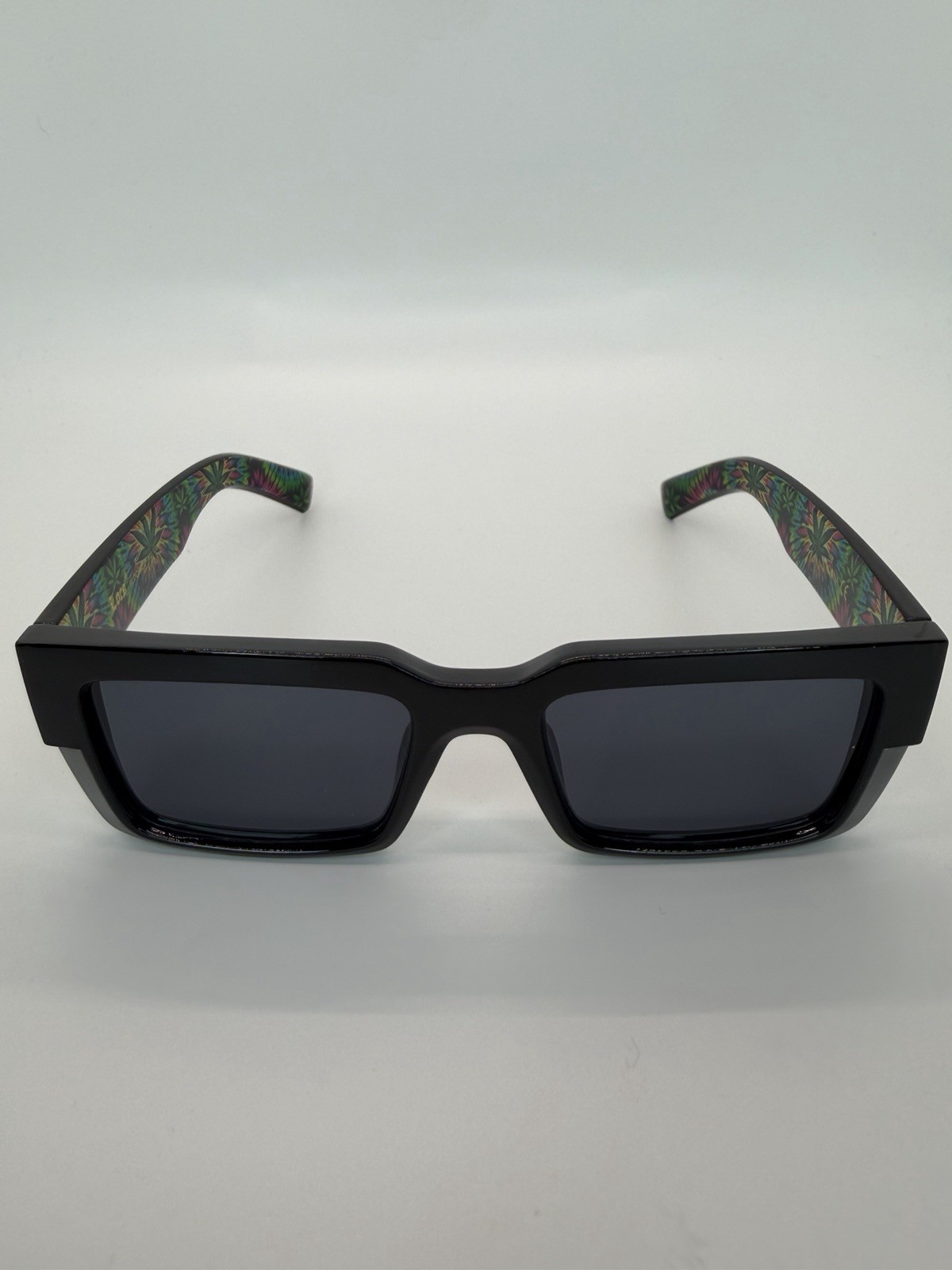 POPULAR! Locs Men Sunglasses in Black with Multicolor Design "Big MJ"