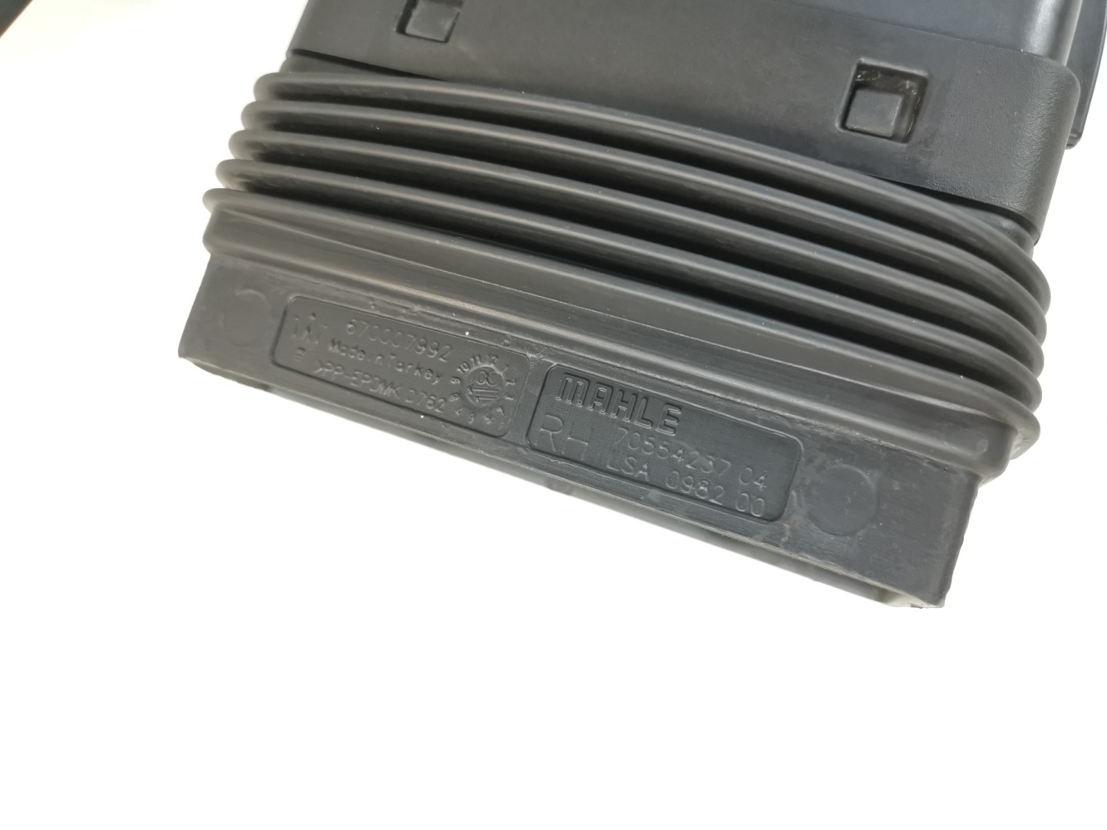 Maserati Ghibli 2019 M156E RWD 3.0 L Front Center Air Duct Deflector Guide OEM