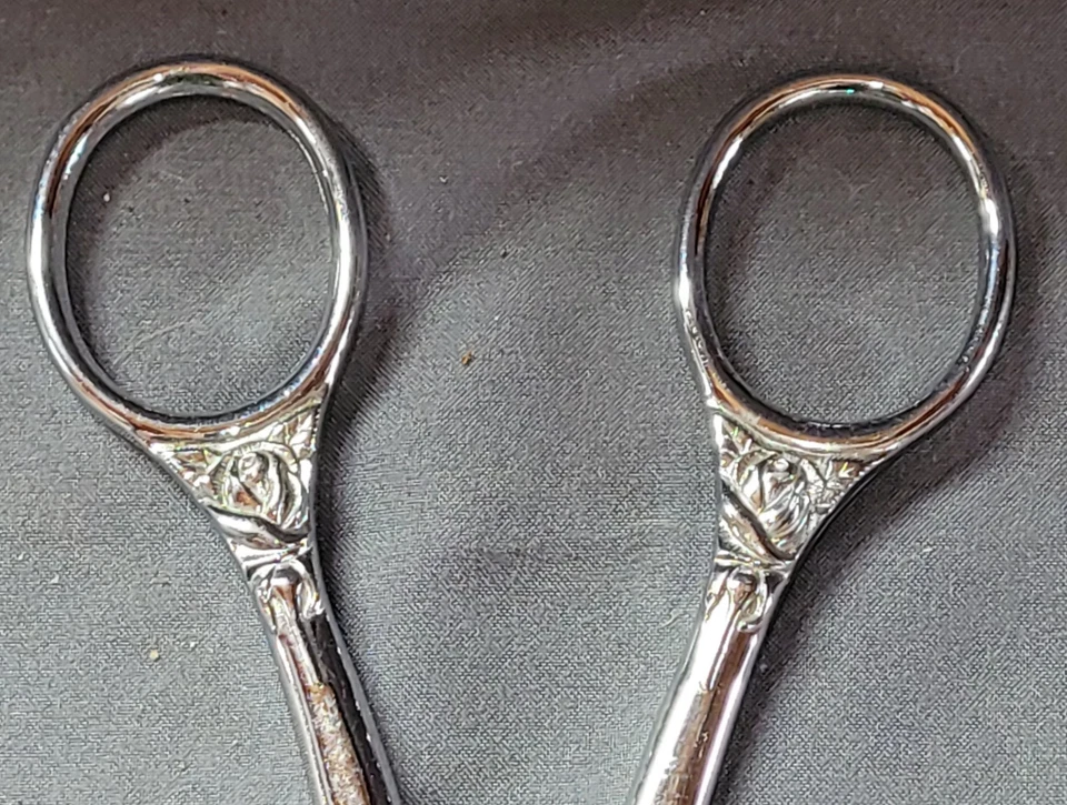 Vintage Wiss Flower Shears  Floral Scissors  Gardening Stem Cutter USA Roses  - Image 3 of 4