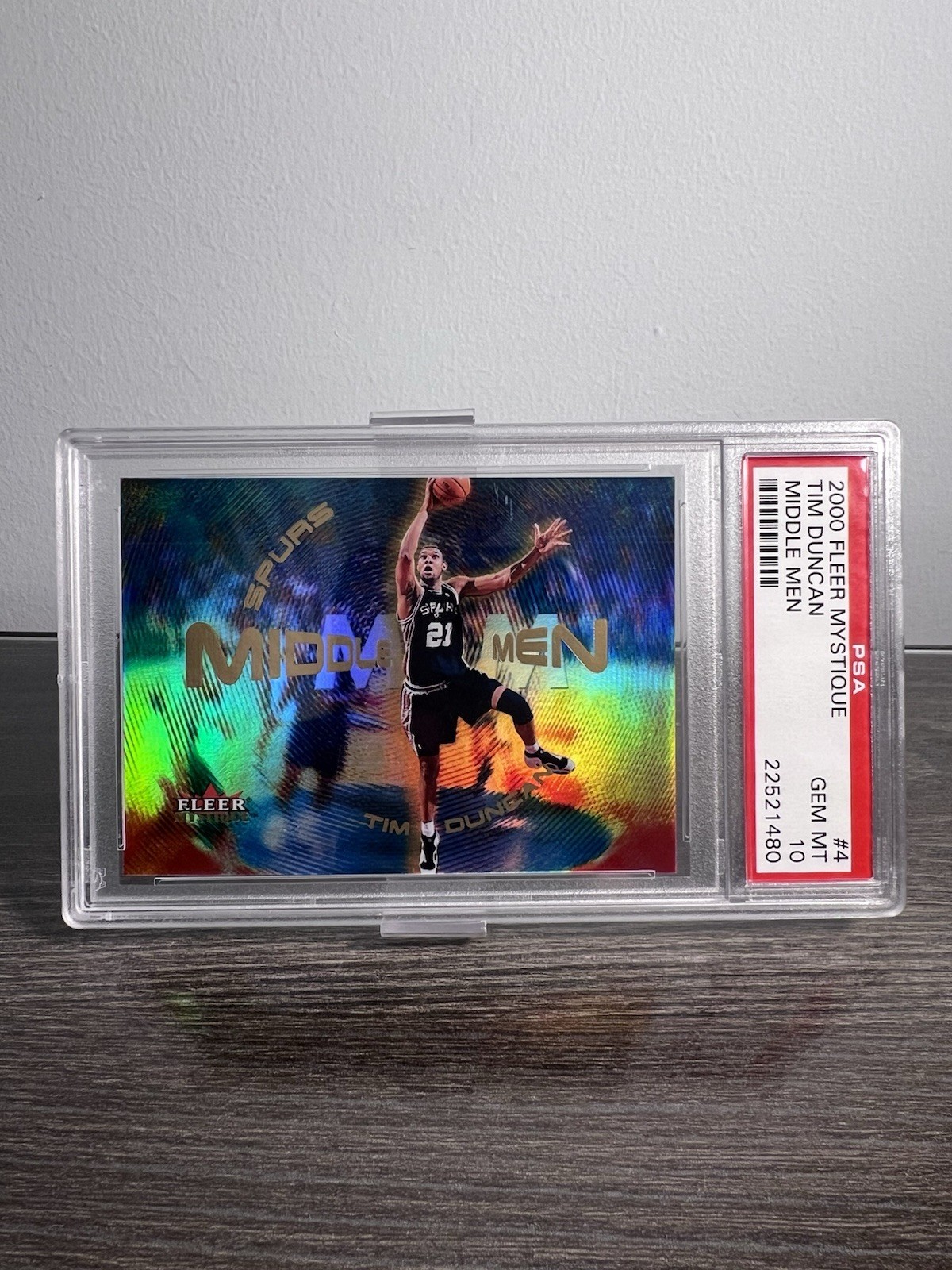 2000-01 Fleer Mystique Tim Duncan Middle Men #4 MM Spurs PSA 10 GEM MINT