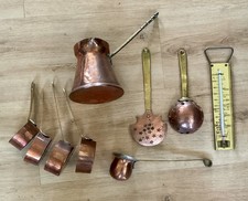 COLLCTION 9 x VINTAGE BRASS & COPPER KITCHEN MEASURING UTENSILS & THERMOMETER
