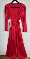 LOVELY VTG 70'S GILEAD LIPSTICK RED NYLON LACE WRAP FRONT NEGLIGEE ROBE M/L