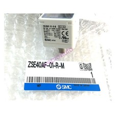 SMC ZSE40AF-01-R-M Pressure Switch New ✦KD