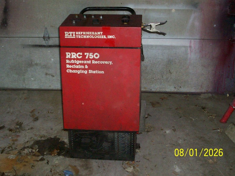 Air conditioning freon recycle machine