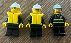 LEGO CITY: Fire Hovercraft (7944).