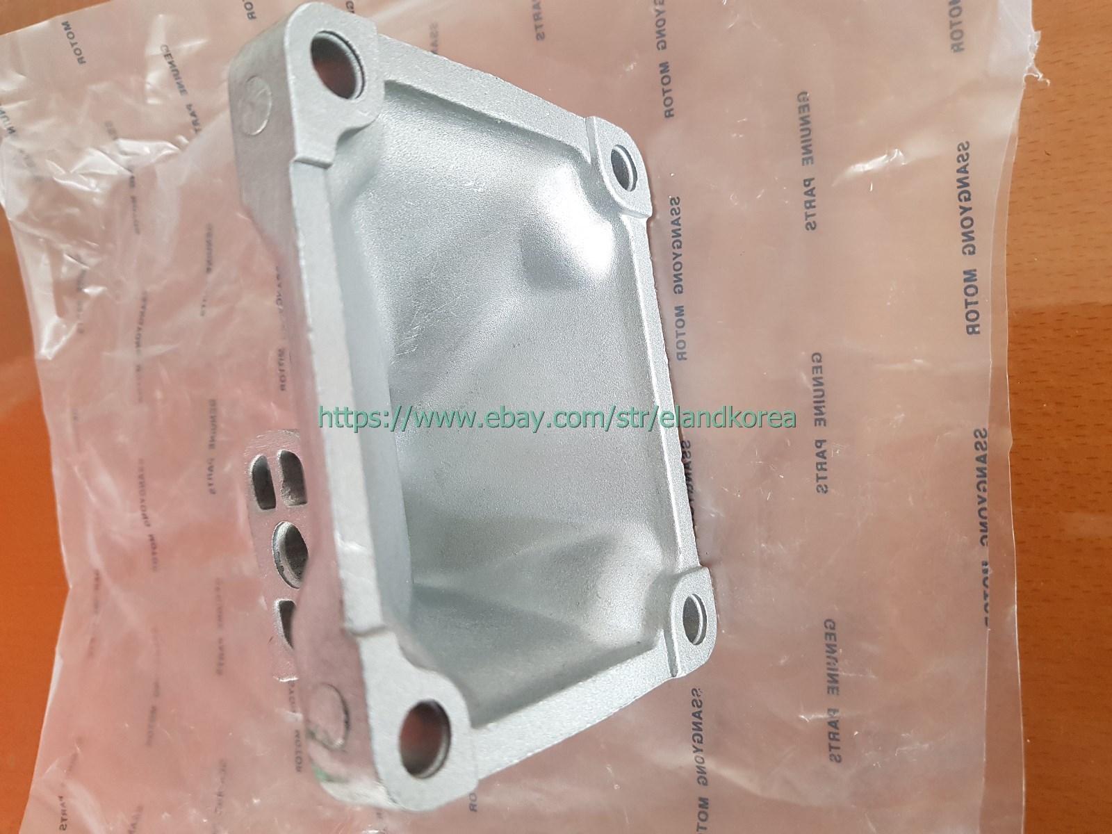 Genuine Engine MTG Braket-RH for MUSSO,MUSSO SPORTS,KORANDO 