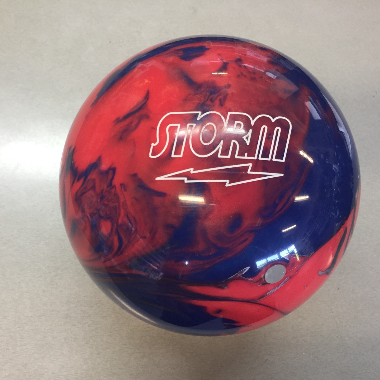 Storm Axiom Pearl bowling ball 14 LB. 1ST QUAL ball 001 for sale