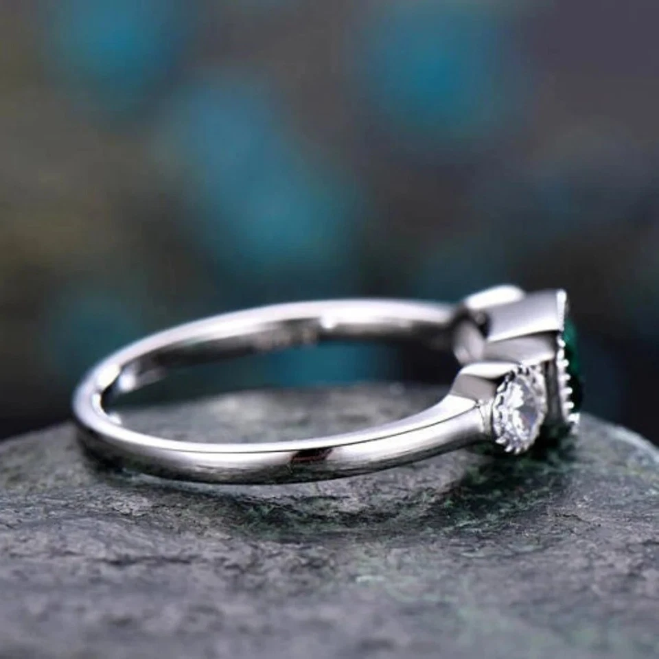 Anel de noivado de ouro branco 14k 1,50 quilate verde esmeralda simulado diamante tamanho 8 - Imagem 3 de 4