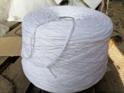 Fil à Tricoter Fantaisie Blanc - 2.620 Kg - Pelote Cône - Aiguille 3.5 - Neuf