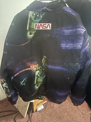 NASA Zip Puffer Jacket Men's Size L Space Flight Shuttle Solar System Planet