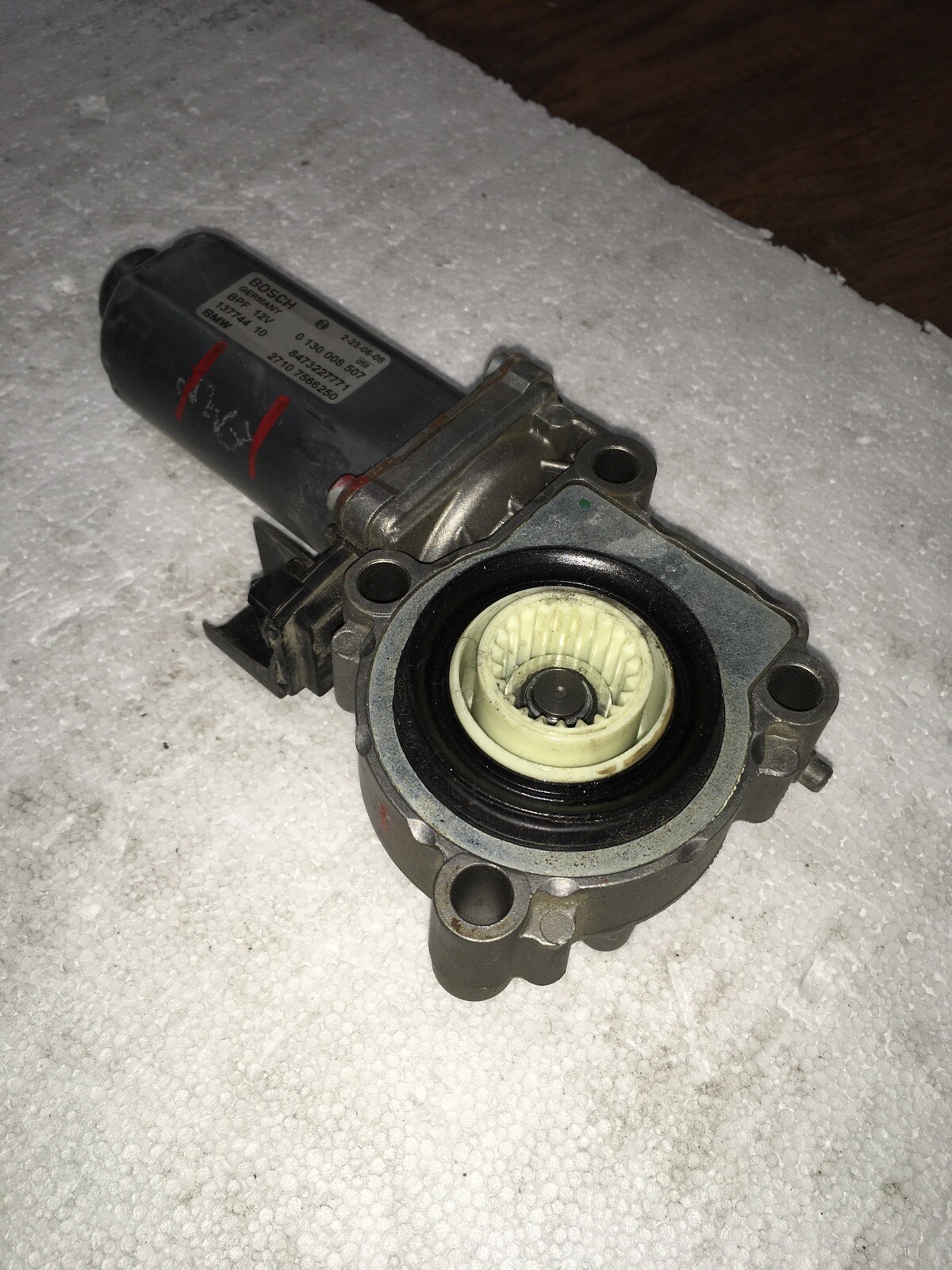 2008 BMW X5 E70 OEM Transfer Case Position Selector Motor 27107566250