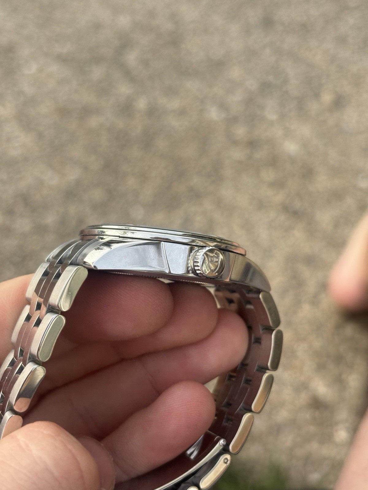 Tudor Glamour Date Day 39mm image 5