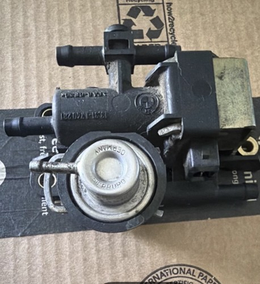 #ad 95 00 BMW E36 E38 E39 M3 Z3 Fuel Pressure Regulator Control Valve 5342 $86.99
