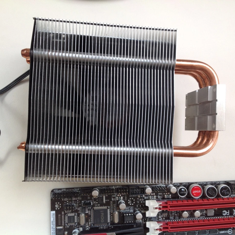 Asus ROG CROSSHAIR IV FORMULA AM3 AMD Motherboard Heat sink 3GHz CPU - Image 3 of 4