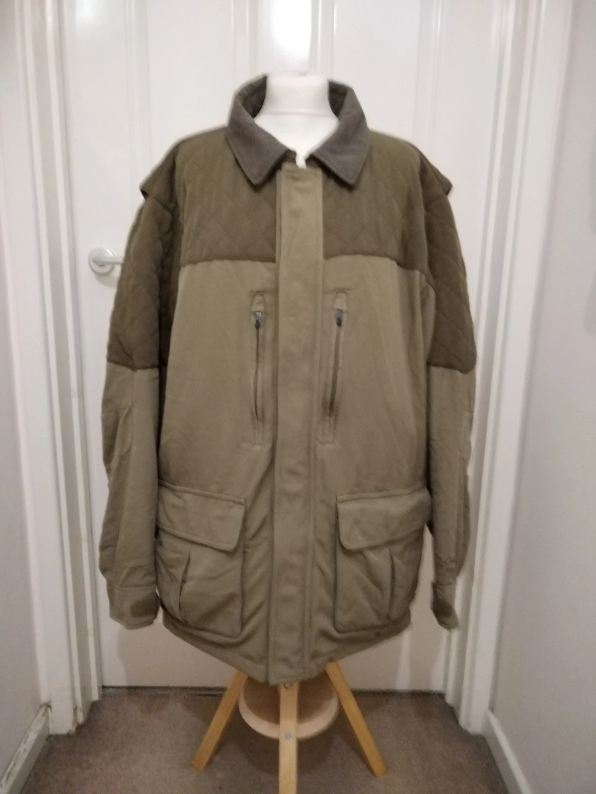 Cabela's Outdoor Gear Gore-tex Country Coat In Khaki. Men's Size - XL.