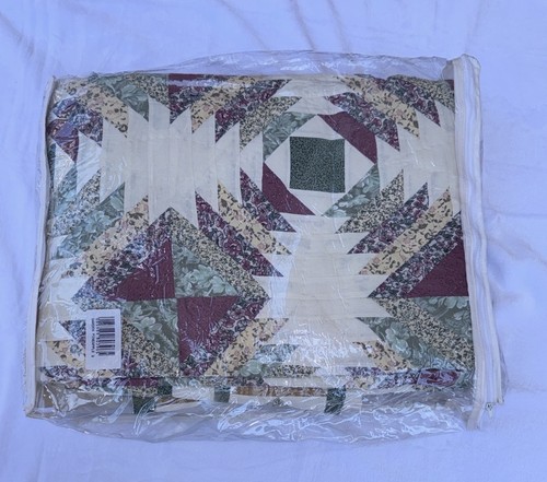 Edredón de retazos acolchado a mano Tucker Lane "Piña de jardín" de colección 86” X 86” - Imagen 8 de 11