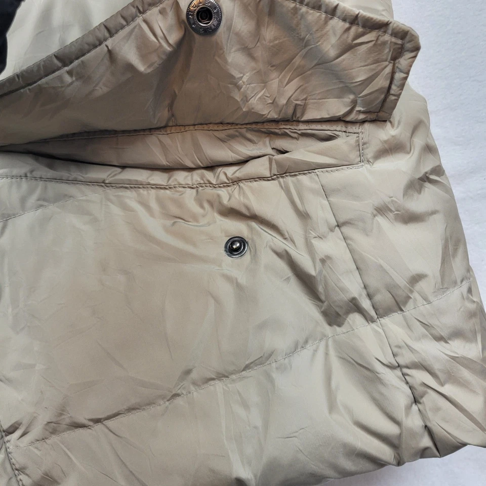 Chaleco acolchado Banana Republic para hombre color tostado talla mediana bolsillos acolchados cuello alto plumón Foto 2 de 4