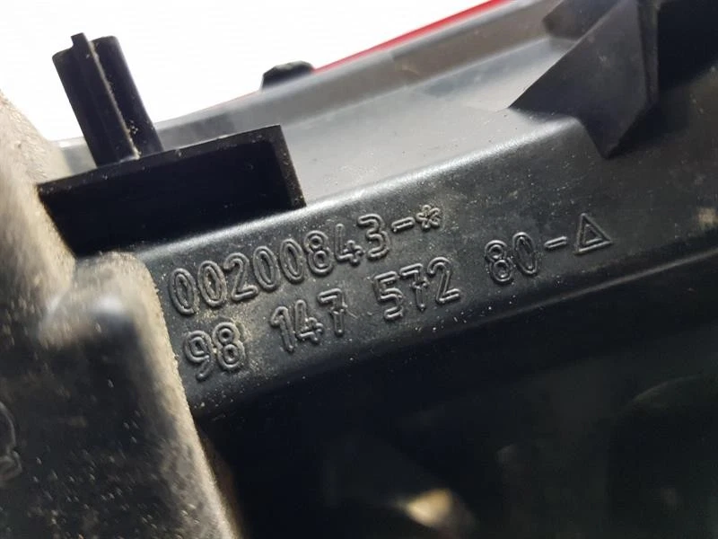 Peugeot 2008 2017 luz trasera interior trasera lado del conductor 5 puertas hatchback 9814757280 Foto 4 de 4