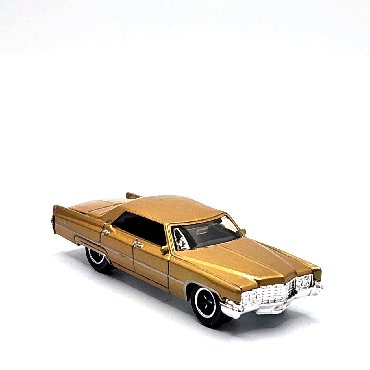 1969 Cadillac Sedan Deville Collectible Rare 1/64 Scale Diecast GREAT GIFT 🎁