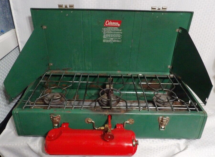 COLEMAN 426D 3 BURNER CAMPING STOVE AUGUST 1971 PRETTY NICE COLEMAN 426D 3 BURNER CAMPING STOVE AUGUST 1971 PRETTY NICE