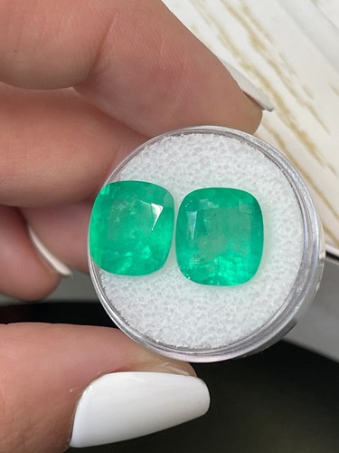 11.11tcw 12x11 Matching Yellowish Green Natural Loose Colombian Emeralds-Cushion - Picture 3 of 9