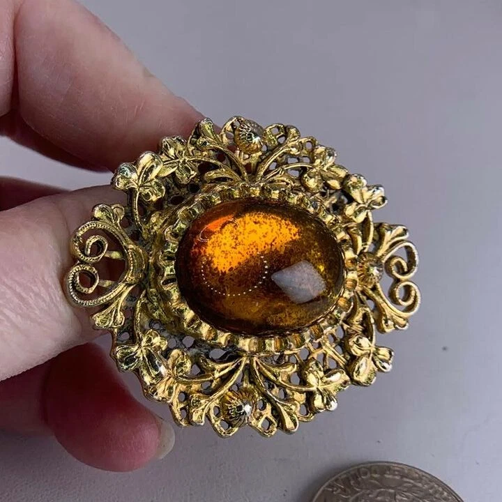 Flower Filigree Style Amber Citrine Cabochon Vintage Gold Pin