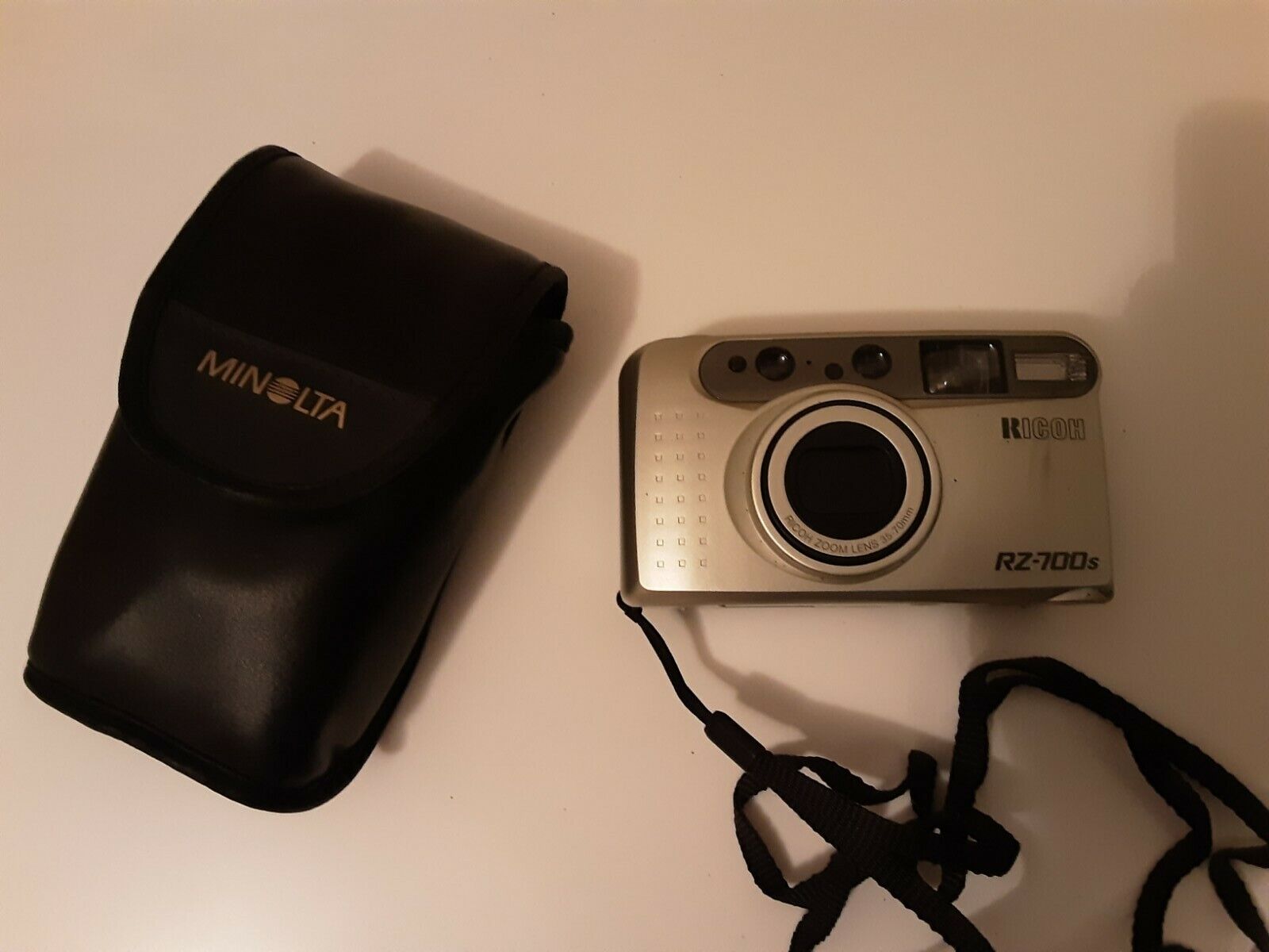 Foto 1 di 4