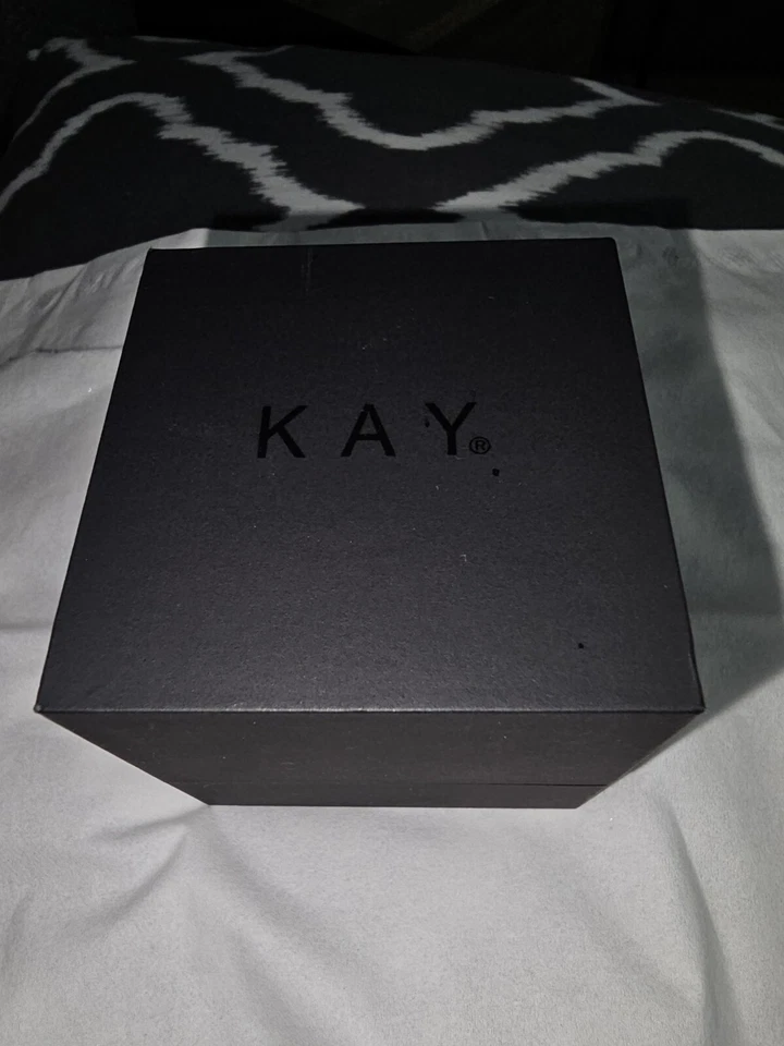 Collar con llave de diamantes Kay Jewelers 1/5 ct tw corte redondo plata de ley 18" Foto 3 de 3