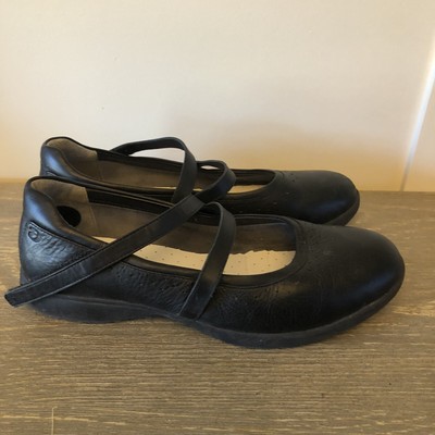 new balance mary jane shoes