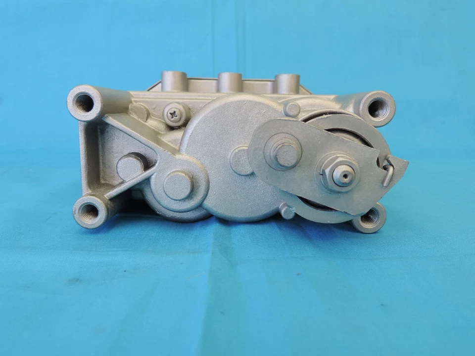 Actuador electrónico turbo genuino Hino 268 Ranger UD Truck JO8E GT4082KLNV Foto 2 de 4