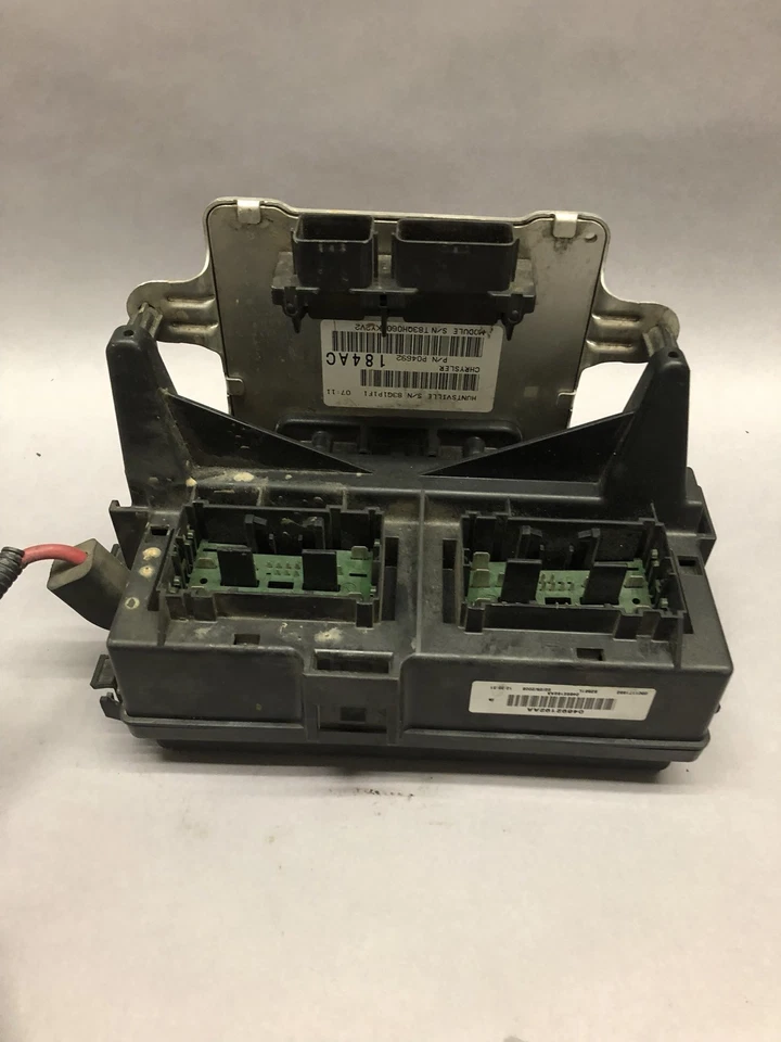 Dodge Durango 2007 2008 2009 caja de fusibles 4,7 L 04692192aa OEM Foto 2 de 4