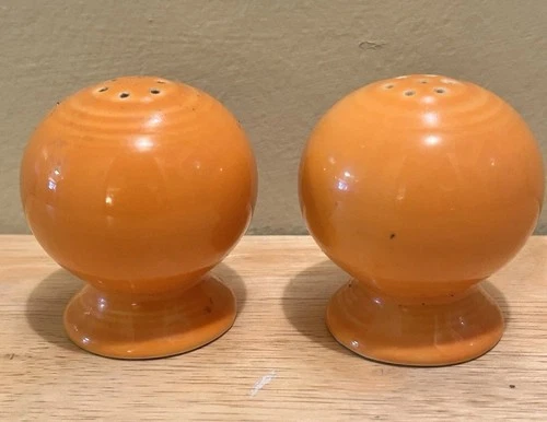 Fiestaware Salt/Pepper Shaker TANGERINE ORANGE Set Retired Color Round Ball*READ