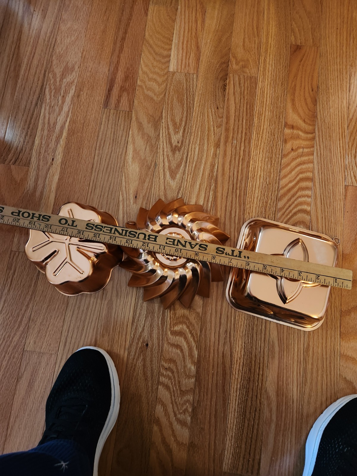 Copper Tone Jello Shaped Molds Set of 3 That Hang, When Not Using. Holiday Needs