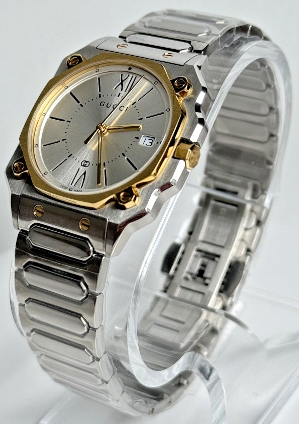 GUCCI G-Flat Quartz Stainless Steel 30MM Silver Dial Women's Watch
