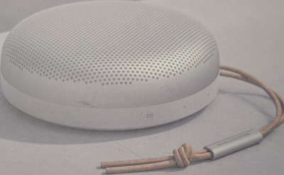 Bang & Olufsen BeoSound A1 Gen2 シルバー Bang & Olufsen Beosound A1 (2nd Gen) review | TechRadar