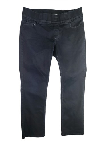 riders pull on jeans