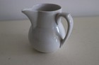 Petit pichet pot a lait PORCELAINE A FEU VIERZON HACHE PEPIN LEHALLEUR H&PL XIXe