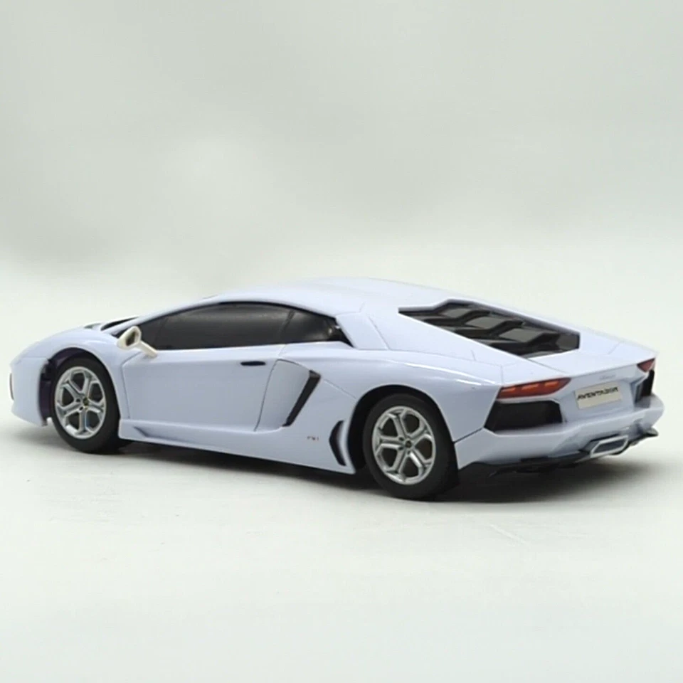 Maisto RC 1:24 Car Lamborghini Aventador LP700-4 White w/ Remote Tested & Works Foto 4 de 4