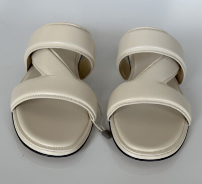 Bottega Veneta★素敵！Sea Salt Calf Leather Sandals Shoes Bottega Veneta Sea Salt Lambskin Leather The Band Flat